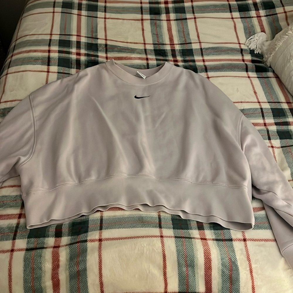 cropped nike crewneck